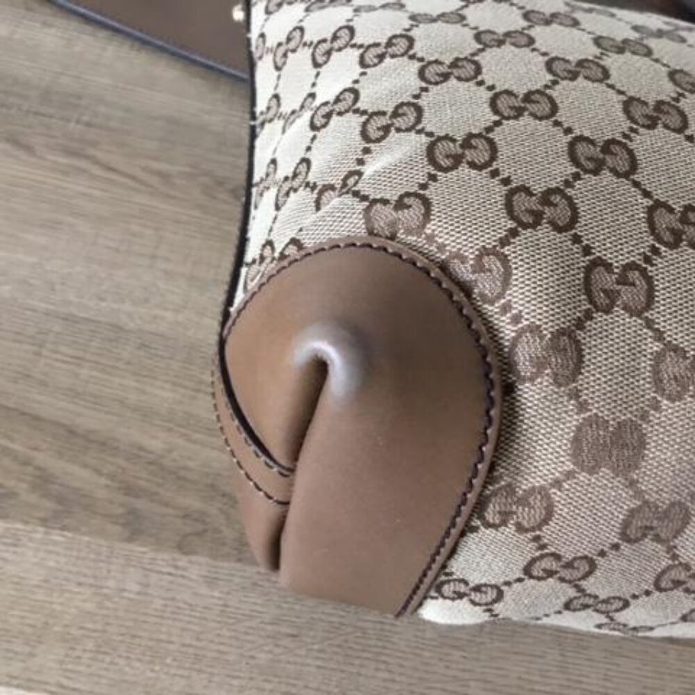 Authentic Gucci GG Canvas Tote Bag with Attached Gucci Leather Pouch - Picture 8 of 14